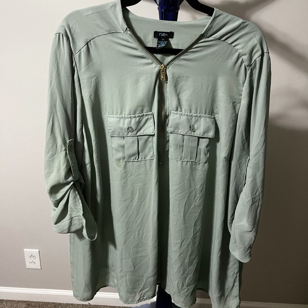 Rue+ Seafoam Green ¾ Sleeve Zip-Up Crepe Top Women’s size 3x